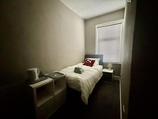 4 bedroom house to rent - Photo 1