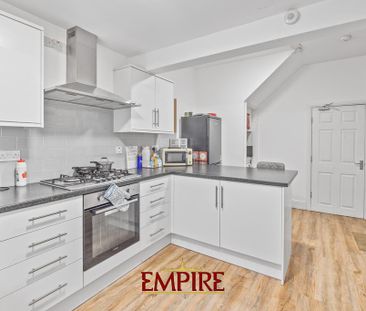 1 bedroom in a house share to rent - Photo 2
