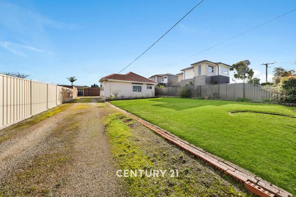 Cosy Home&comma; Great Location & Lots of Space & Privacy&excl; - Photo 1