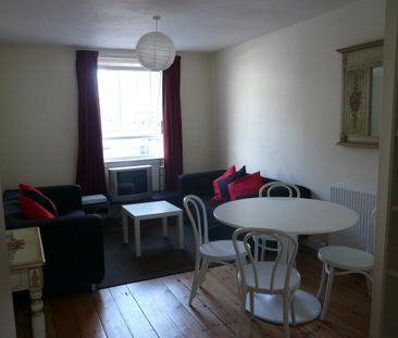 2 bedroom maisonette to rent - Photo 2