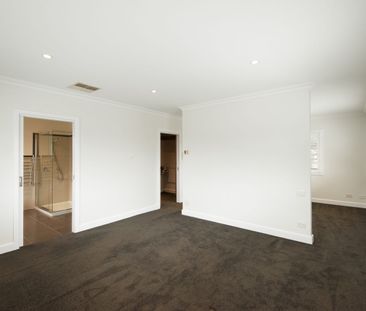 BRILLIANT MODERN FAMILY HOME ON CORNER BLOCK - Photo 2