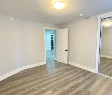 4 KEATS AVENUE - Photo 1