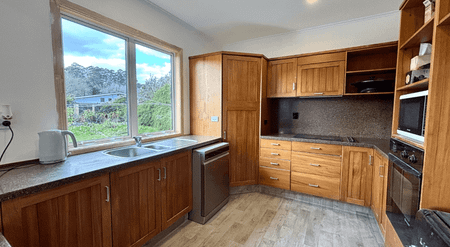 Four bedroom on the best street in Kawerau! - Photo 5