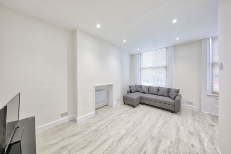 1 Bed Flat, Earls Court Road, SW5 - Photo 2