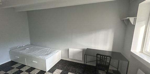 Location Appartement 1 pièce 20m² LE CREUSOT 71200 - Photo 2