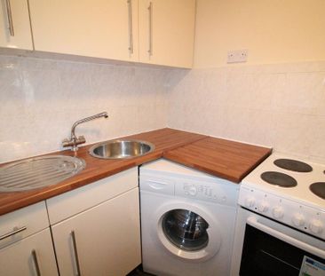 1 bedroom ground floor flat to rent - Photo 4