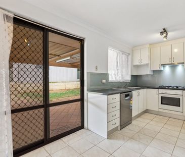 3 x 1 CORNER BLOCK - IDEAL LOCATION - Photo 6