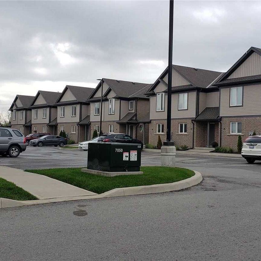 For Lease - 7768 Ascot Circle Unit# 83, Niagara Falls, Ontario - Photo 1