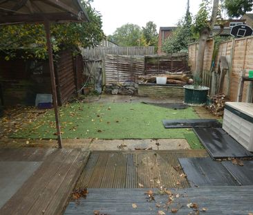 Terraced House to rent on - Photo 4