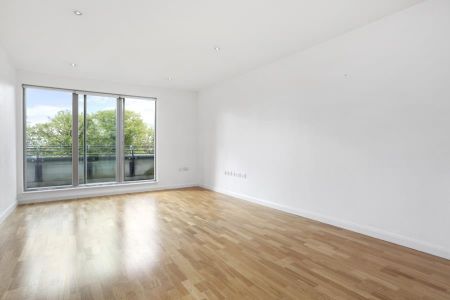 3 bedroom flat to rent - Photo 4