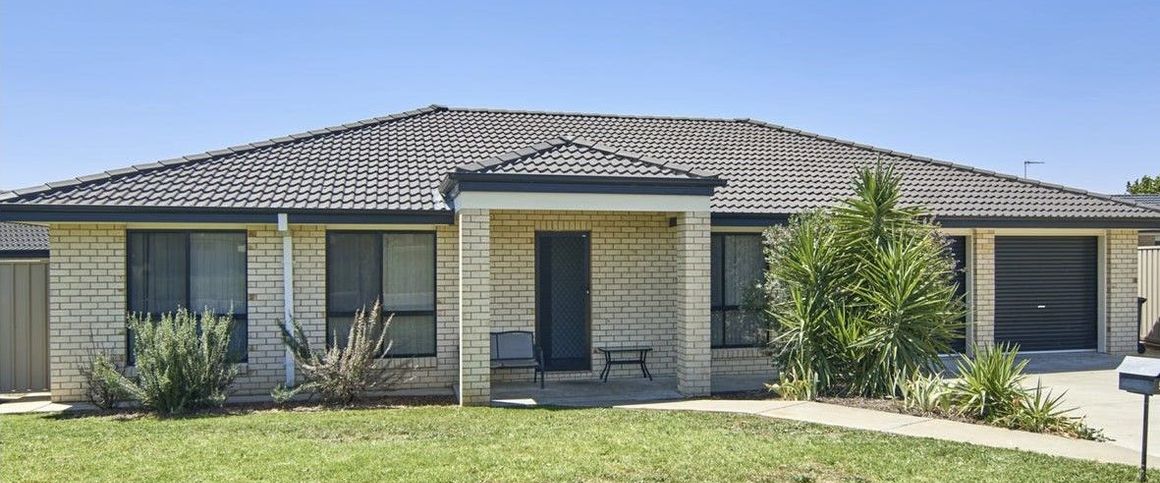 Stylish 3-Bedroom Haven in a Quiet, Convenient Location. - Photo 1