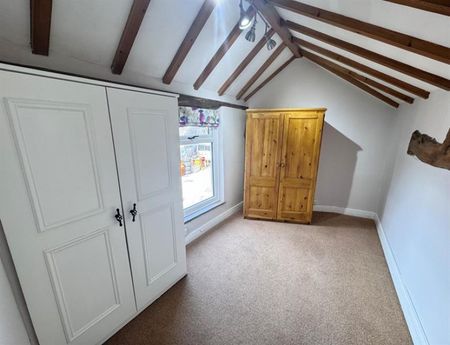 2 Bedroom Detached Available Arranging tenancy - Photo 3