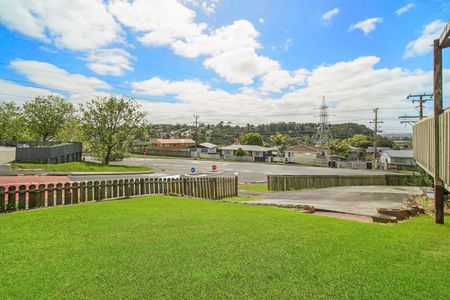 Sun Filled Family Home in Massey - Photo 5