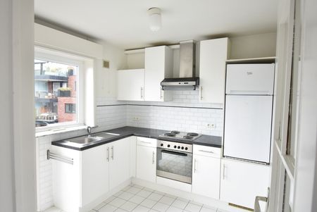 Degelijk appartement met 2 slaapkamers in centrum Hoeselt - Foto 4