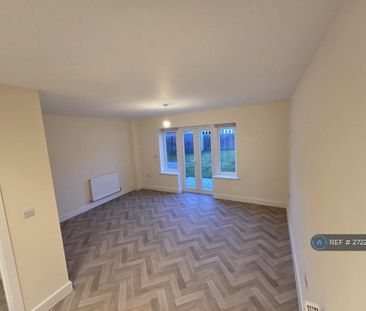 3 bedroom semi-detached house to rent - Photo 3