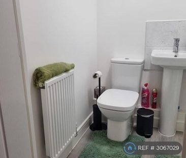 2 bedroom flat to rent - Photo 6