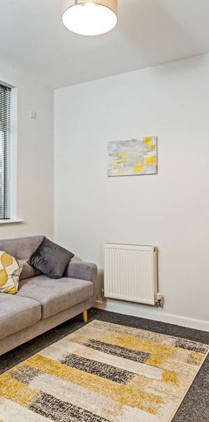 Greasbrough Road Room 5 - Photo 1