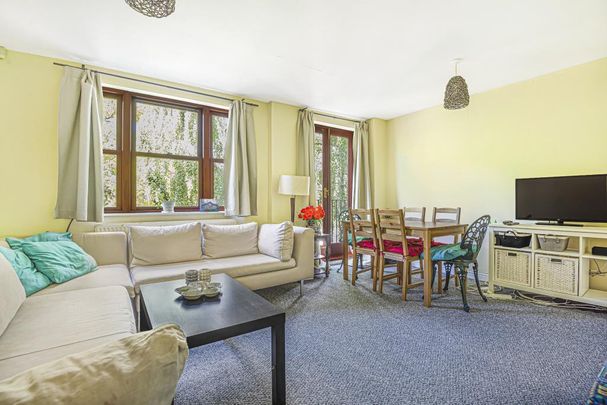 2 bedroom townhouse to rent - Photo 1