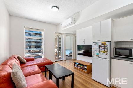 612/570 Swanston Street, Carlton - Photo 3