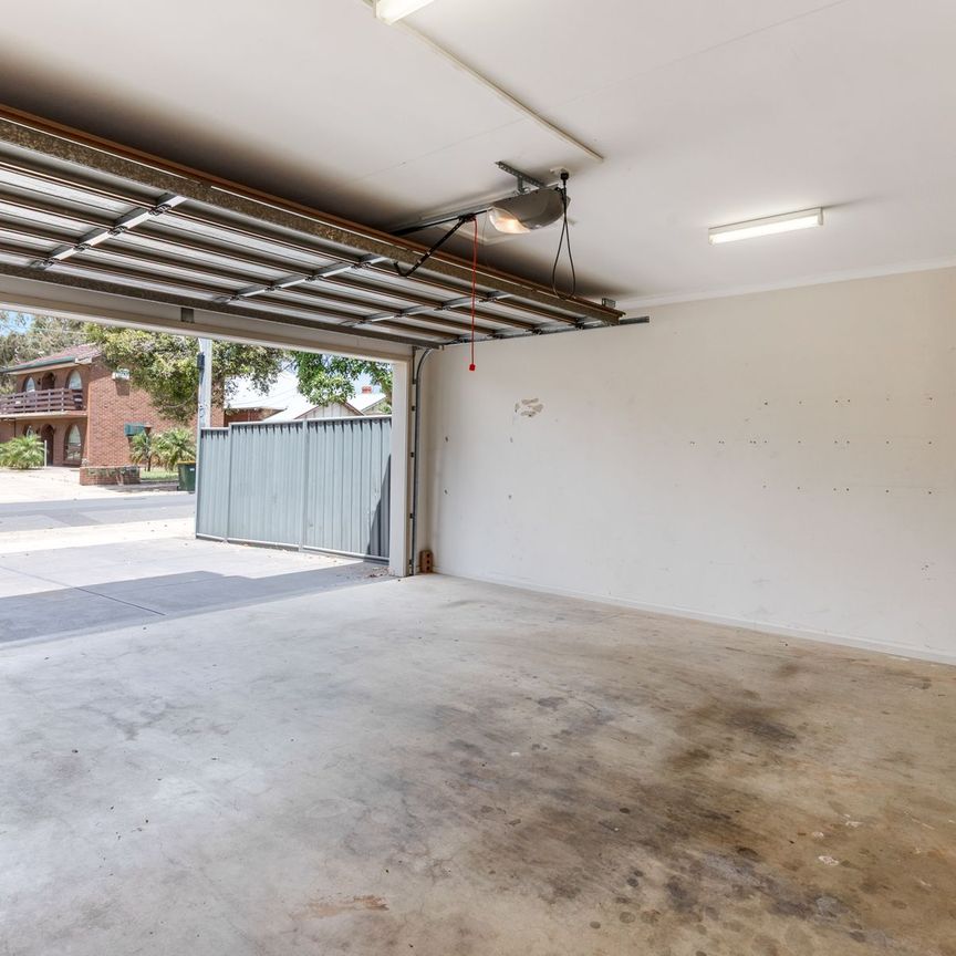 Beautiful 4-Bedroom Family Home for Rent! - Photo 1