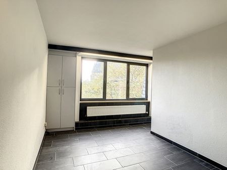 Goed gelegen flat met slaaphoek in het centrum Leuven - Photo 2