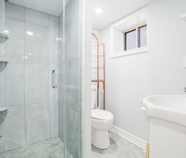 For Lease - 384 Oakwood Avenue Unit# Lower, Toronto, Ontario - Photo 2