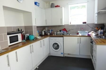Room in a Shared House, Sussex Place, BS2 - Photo 5