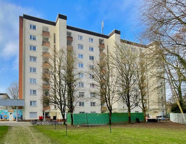 Großzügig geschnittene 2-Zi.-Wohnung mit Balkon! - Foto 1