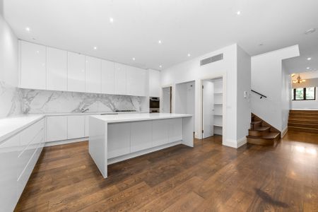 Thinking of selling? Contact our agent - Photo 5