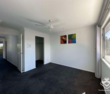 Mansfiled State High Catchment Modern 4 bedrooms Townhouse for rent - Photo 5