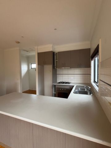 2B Linsey Street, Coburg VIC 3058 - Photo 5