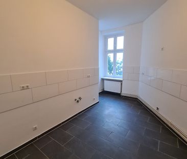 Großzügige 4-Zimmer-Altbauwohnung zu vermieten! - Photo 1