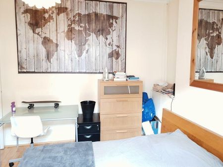 4 bedroom terraced house to rent - Photo 2