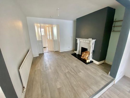 2 bedroom terraced house to rent - Photo 1