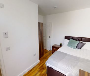 Double En-suite- Popular Easton Location - Photo 5