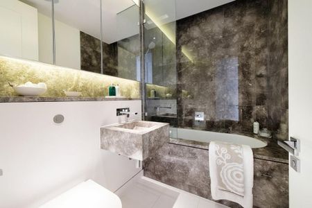 3 bedroom flat to rent - Photo 4