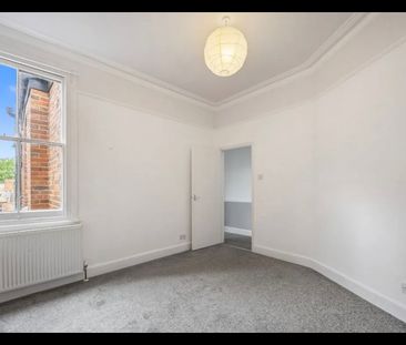 2 Bed Penthouse, St. Marys Road, NW10 - Photo 5