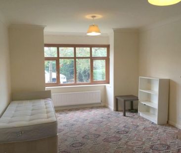 5 bedroom semi-detached house to rent - Photo 6