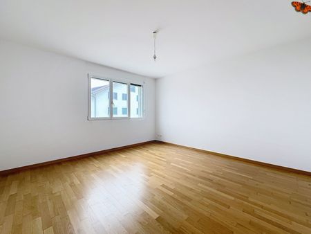 4½ ROOMS – With a terrace - Photo 2