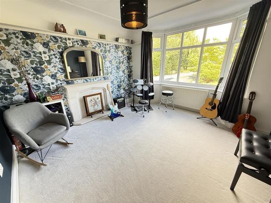 5 bedroom detached house to rent - Photo 1