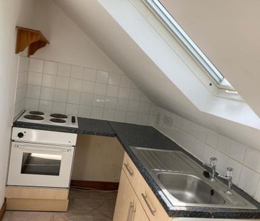 Studio to rent - Photo 2