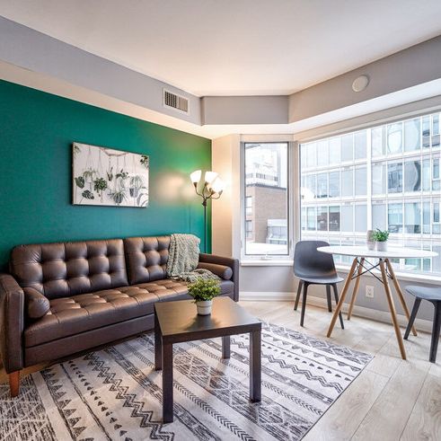 Yorkville Avenue - Photo 1