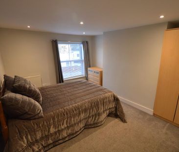 2 bedroom end of terrace house to rent - Photo 2