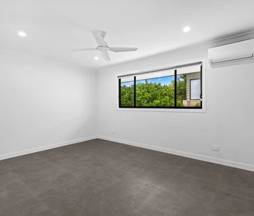 Brand new townhouse with solar - Photo 5