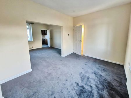 3 bedroom end of terrace house to rent - Photo 4