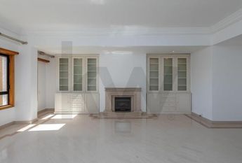 Apartamento T4 em Lisboa