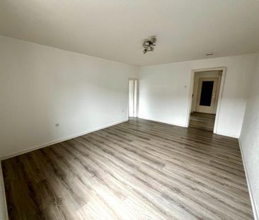 Renovierte 3,5-Zi, KDB, 74qm mit Balkon Nähe FernUni Hagen - Photo 2