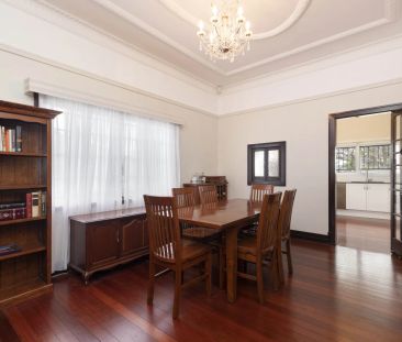 Art Deco Family Residence in Heart of Holland Park! - Photo 2