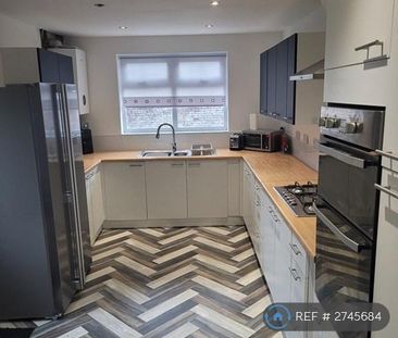 1 bedroom in a house share to rent - Photo 5