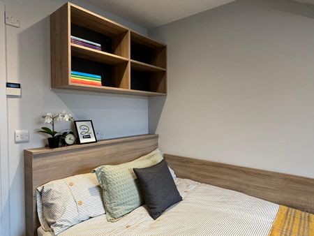 Flat 9, Commercial Point, NG9 2NG, NOTTINGHAM - Photo 3